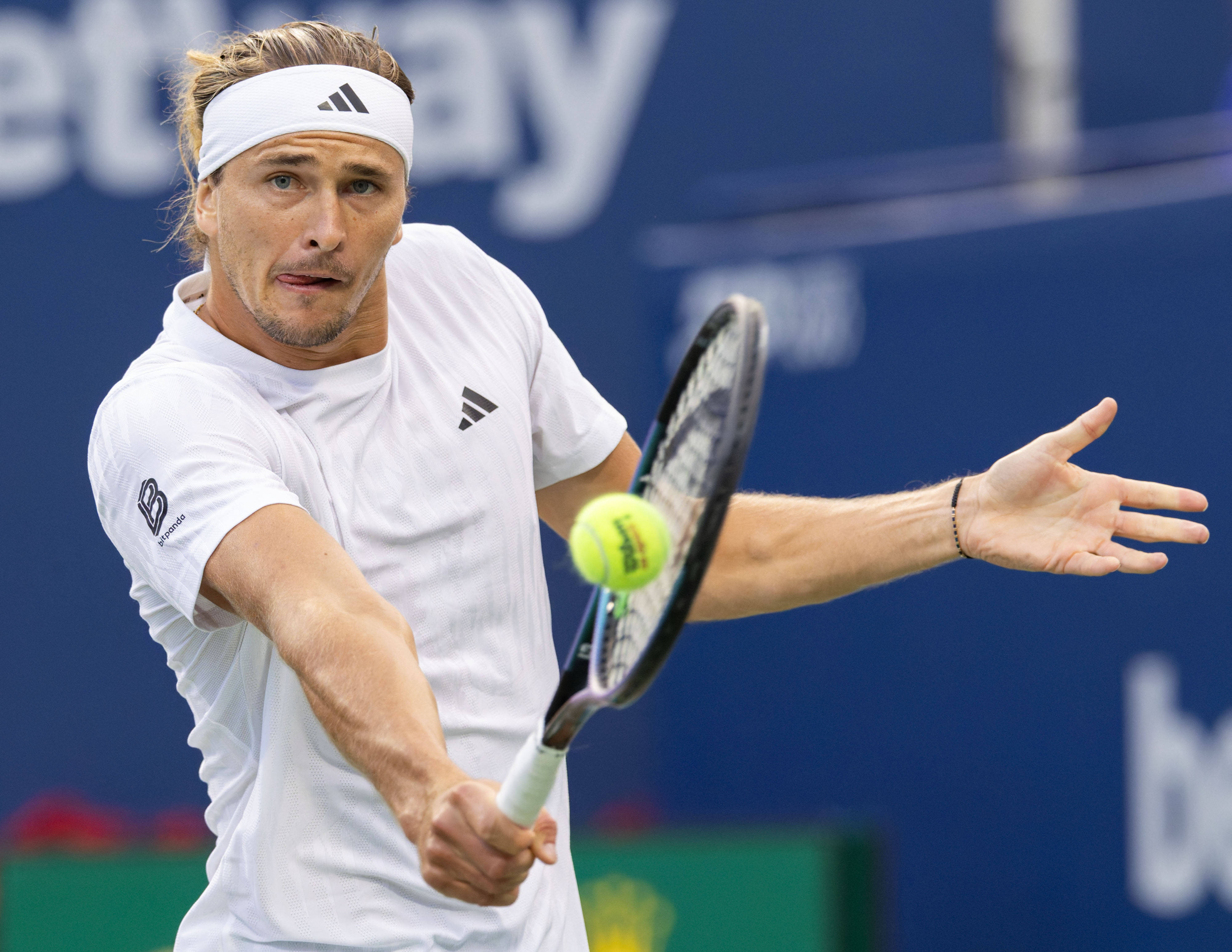 温网逆转拉沃尔杯，兹维列夫点燃赛场