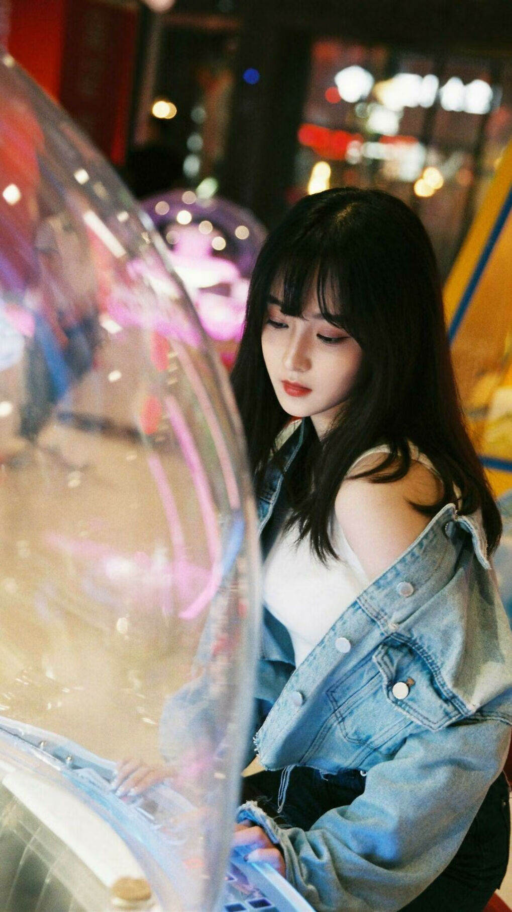 东西方同日巅峰对决，当德甲争冠焦点战遇见CBA颠覆之战