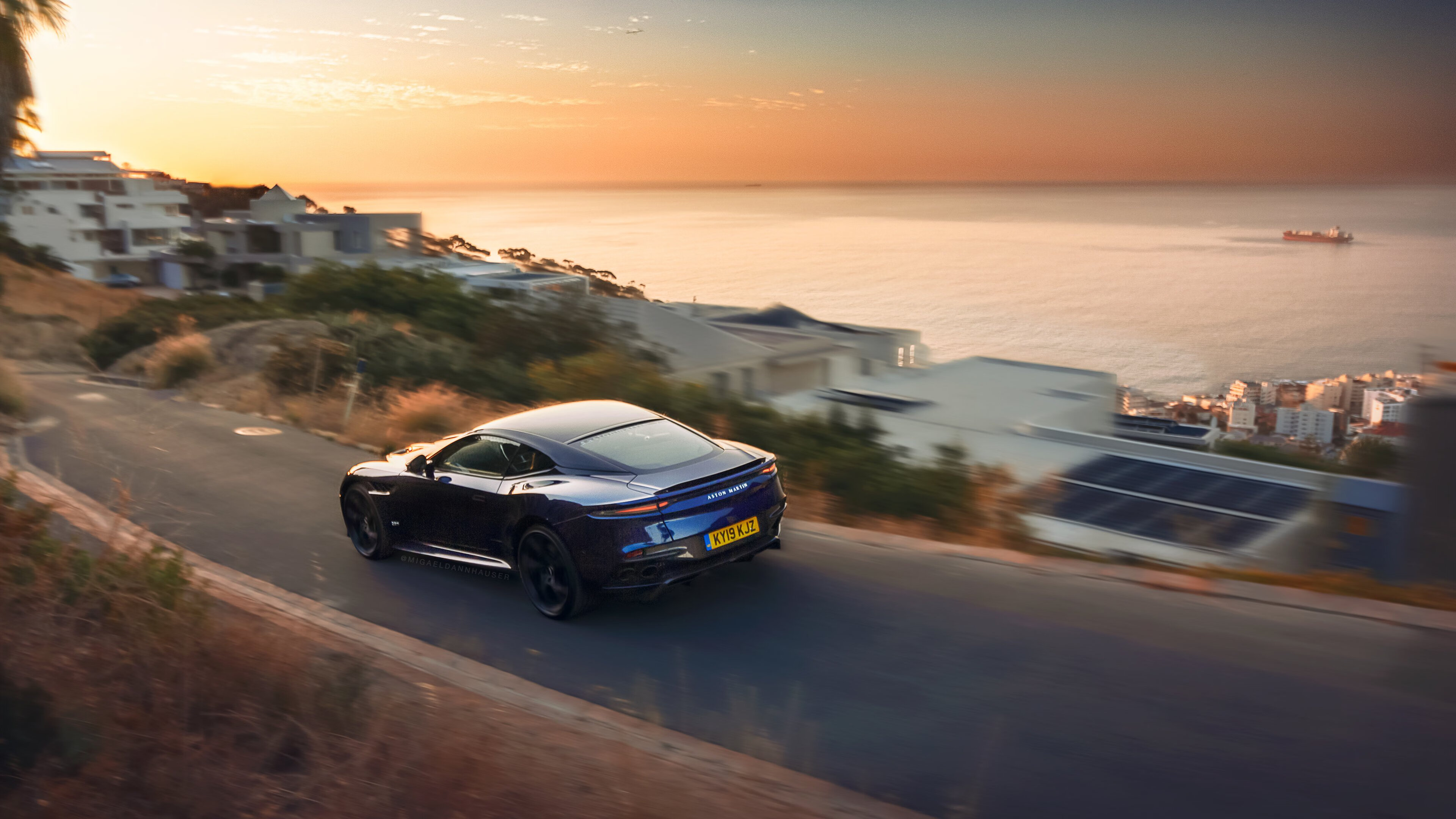 身体与头脑的交锋，鹈鹕的狂野与乔治的优雅