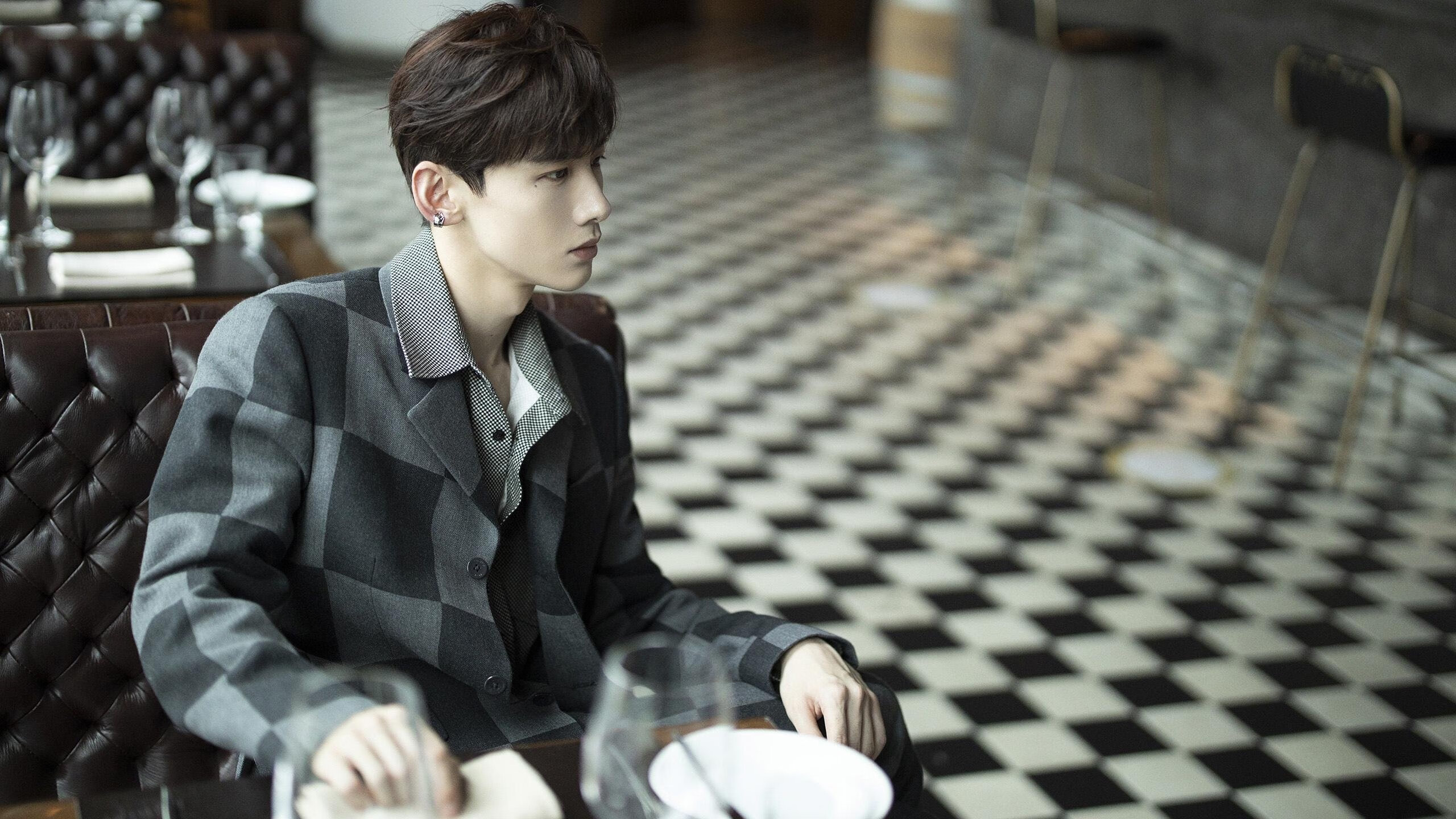 西亚卡姆爆发引领开拓者跨洋大胜吉林队，一场东西方篮球的碰撞